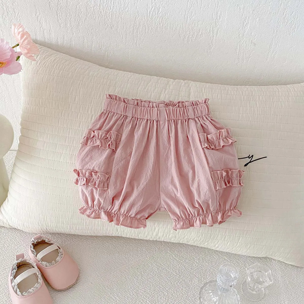 Summer baby girl thin cotton bud shorts, baby girl solid color wood ear sweet casual pants versatile, very suitable for home and